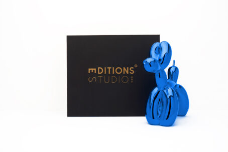 Jeff Koons (After) - Balloon Dog (XXL) Editions Studio Art - Blauw 2